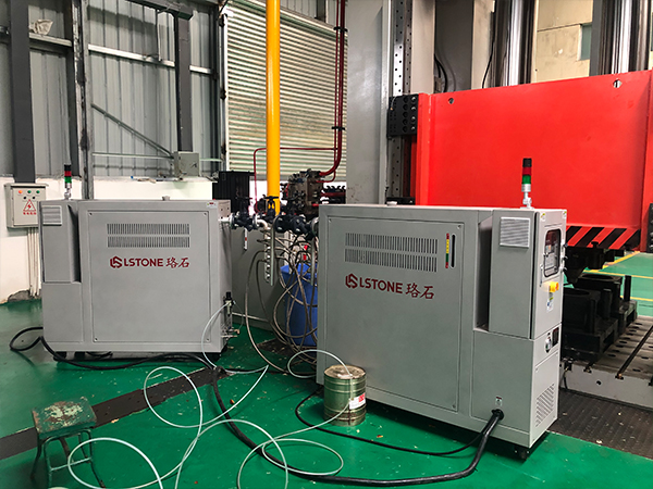 发动机喷管内衬生产，工业用电加热油炉实力控温