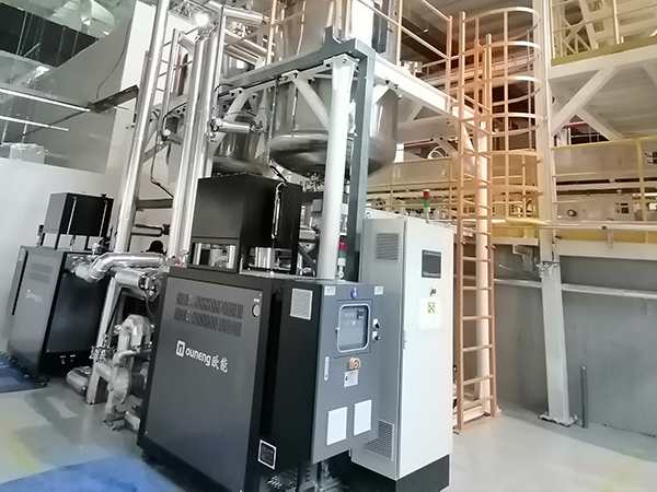 锂电内材料生产，反应釜定制油加热器控温表现出色