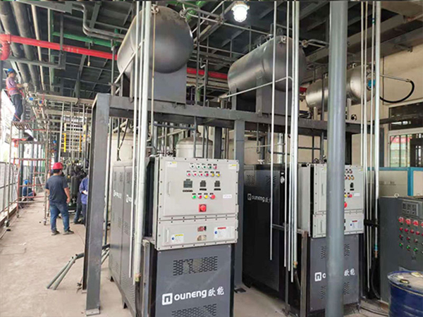 反应釜加热油温机为光电材料生产控温，持久耐用