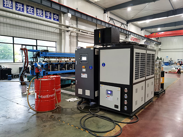 如何制造出高性能的直升机机翼？碳纤维成型蘑菇视频在线观看不可少