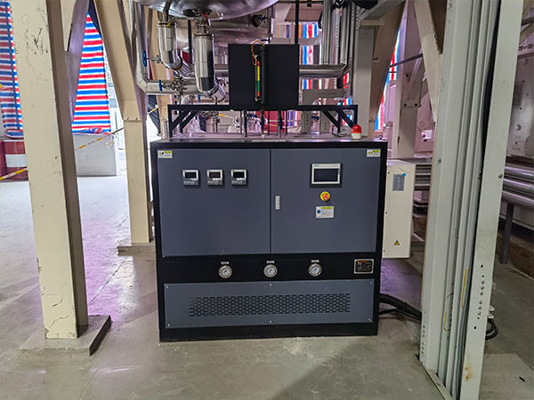 电加热导热油炉工作原理及特点，高效的工业温控设备