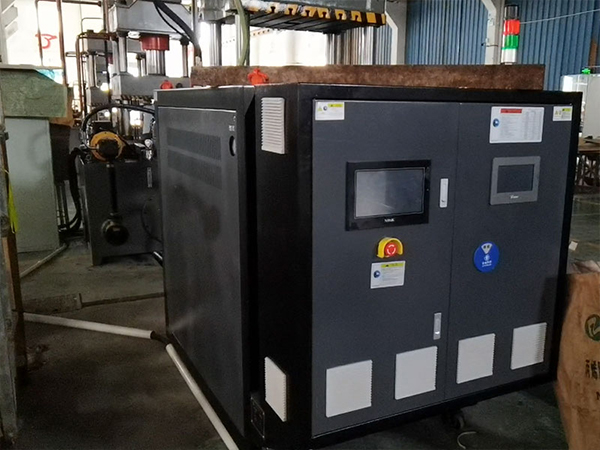 芳纶纤维防弹成型蘑菇视频在线观看提供温度控制，确保芳纶纤维工艺成型