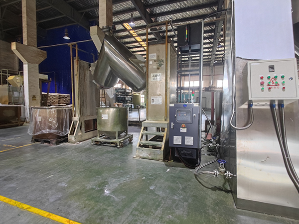 化工行业干燥油温机应用，实现PVC颗粒干燥的完美控温